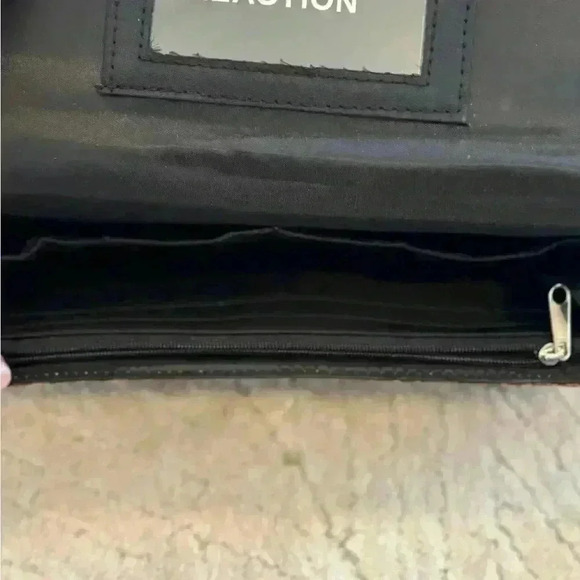 Beautiful cheetah print wallet by Kenneth Cole reaction - Picture 8 of 10
